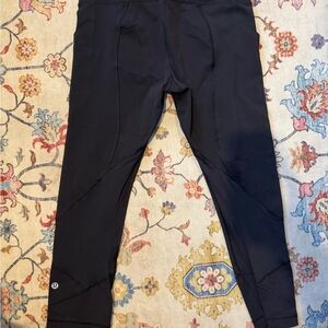 Lululemon leggings with pockets.